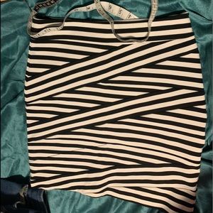 Express black and white mini skirt size 0